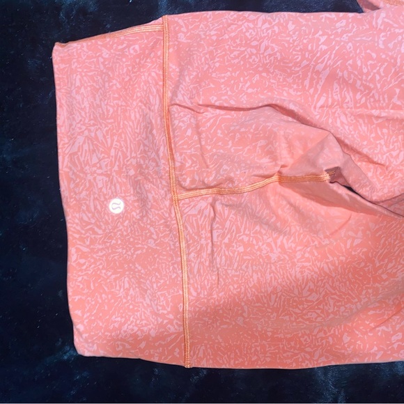 25” lulu lemon wonder train leggings - Picture 3 of 3